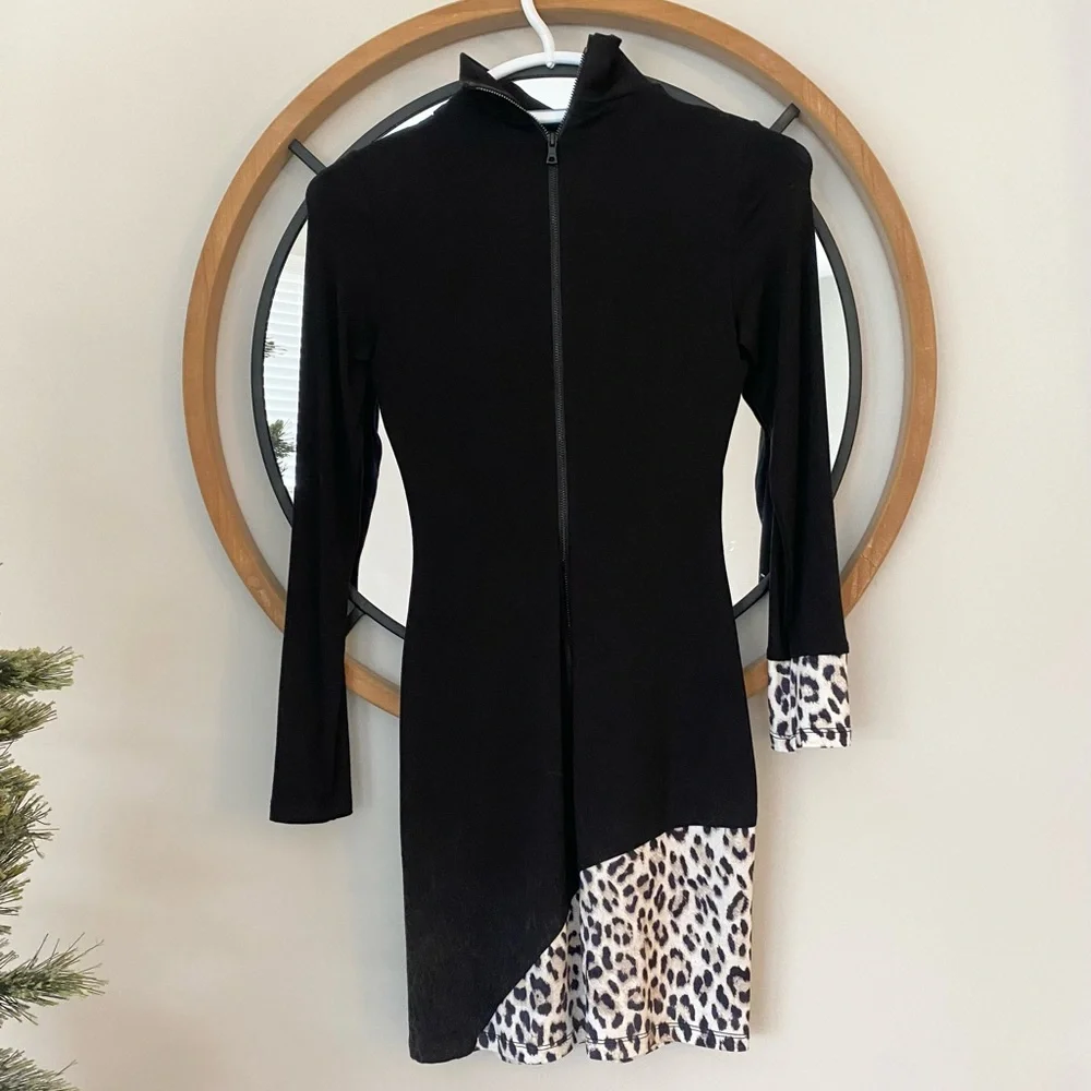 Alice + Olivia Black Long Sleeve Leopard Print Dress - Picture 3 of 4